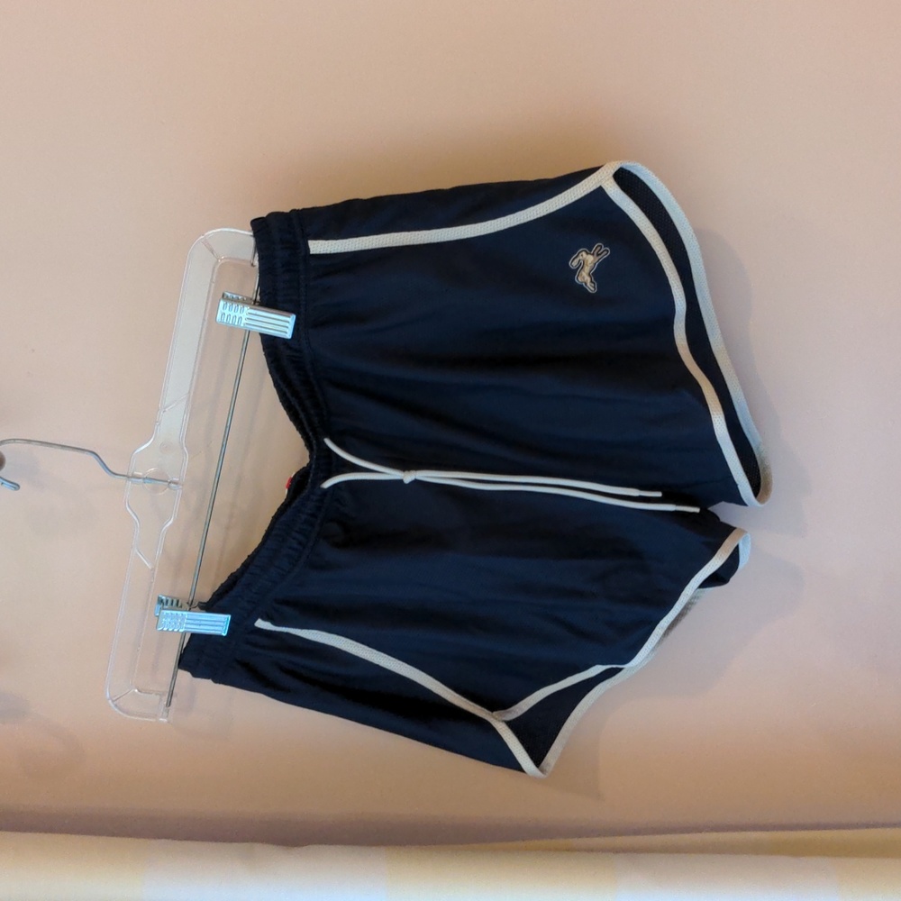 Tracksmith Van Cortlandt shorts- women's medium, color navy